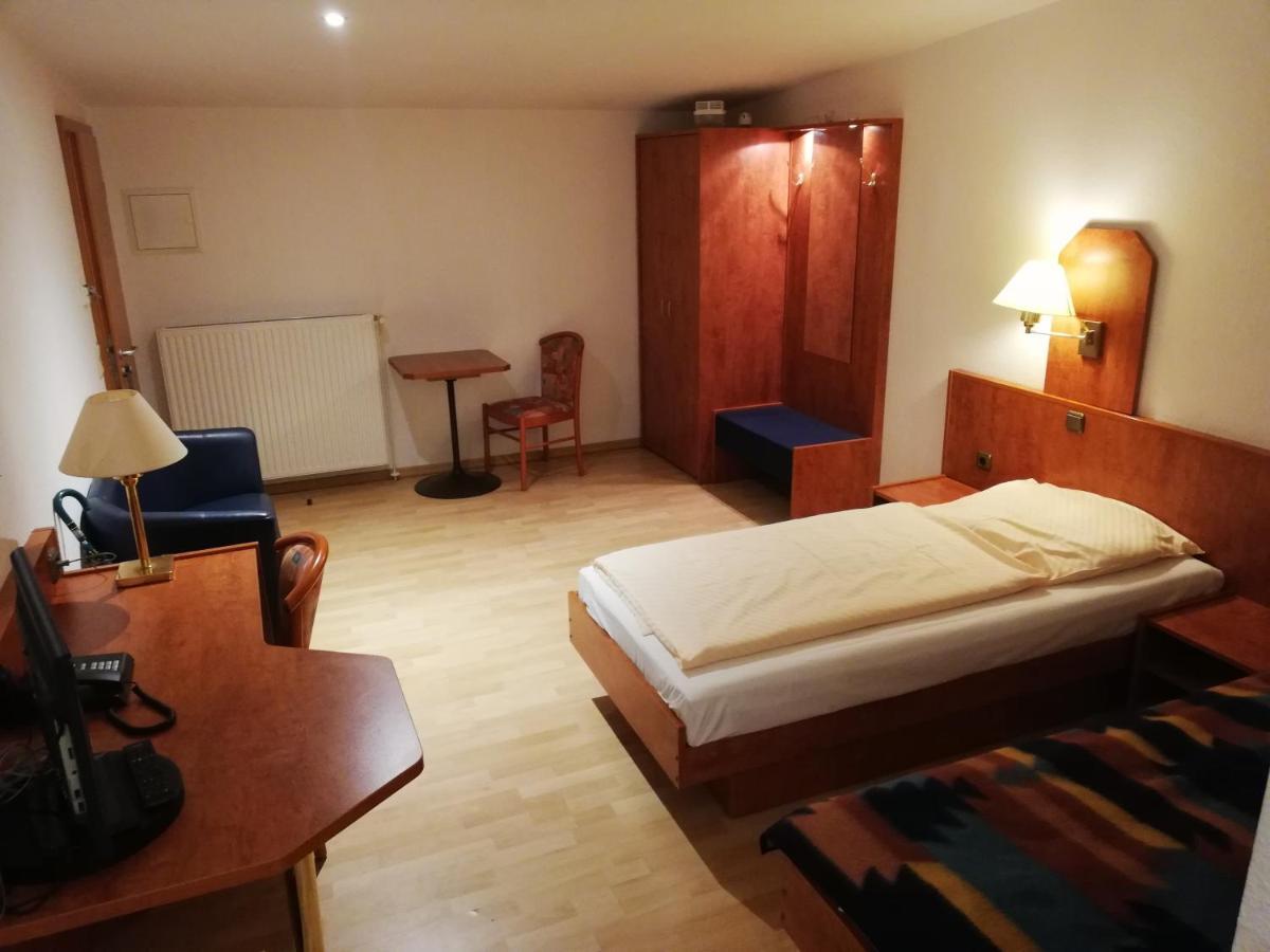 Hotel Dorfschaenke Büdelsdorf المظهر الخارجي الصورة