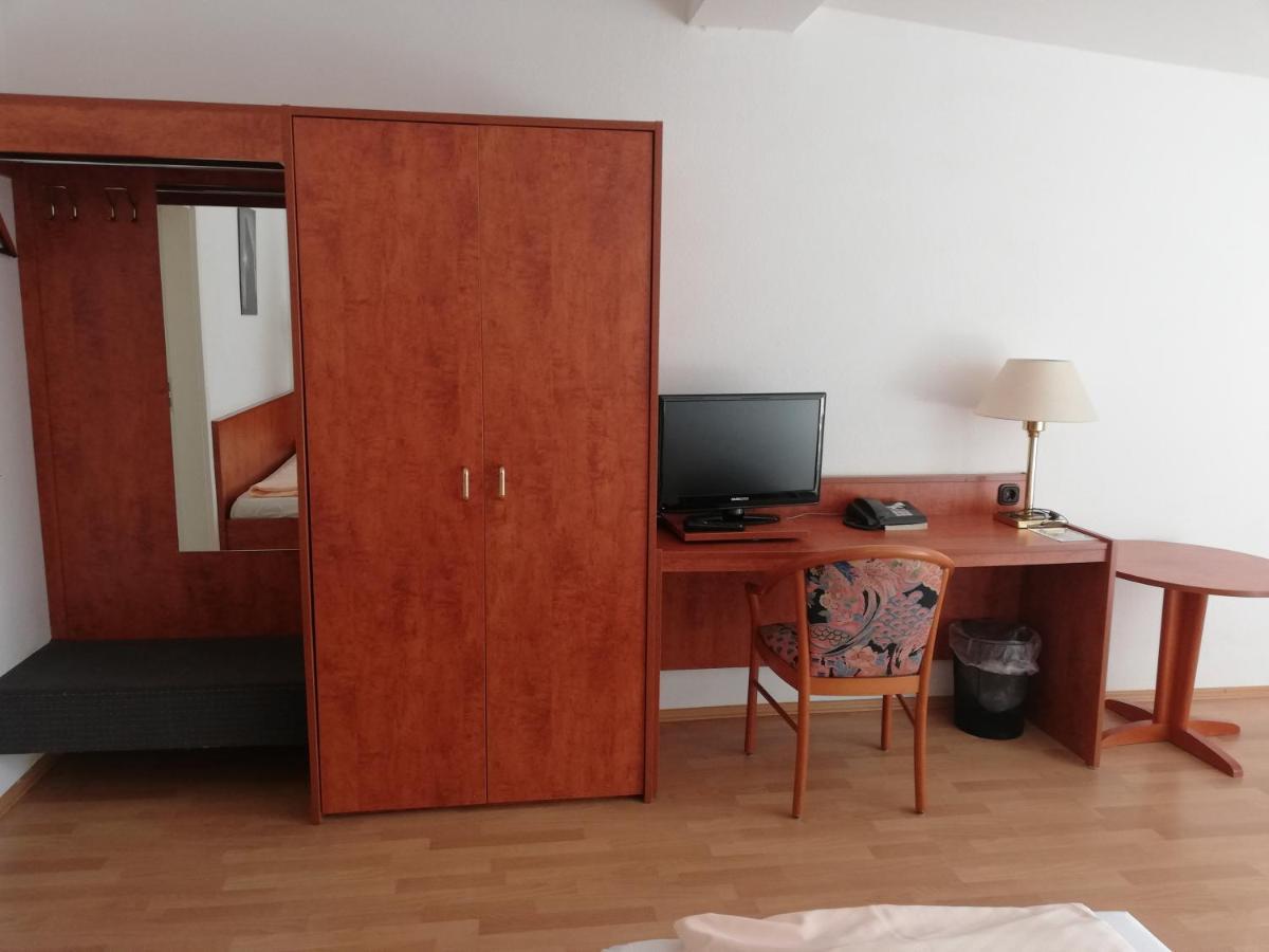 Hotel Dorfschaenke Büdelsdorf المظهر الخارجي الصورة