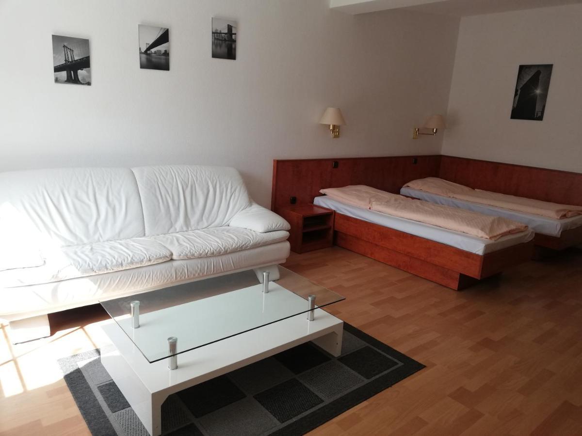 Hotel Dorfschaenke Büdelsdorf المظهر الخارجي الصورة